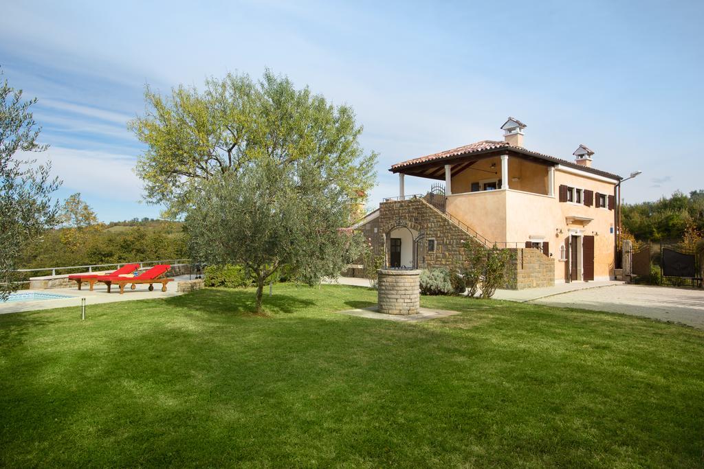 Villa Momiano With Private Pool Momjan Eksteriør bilde