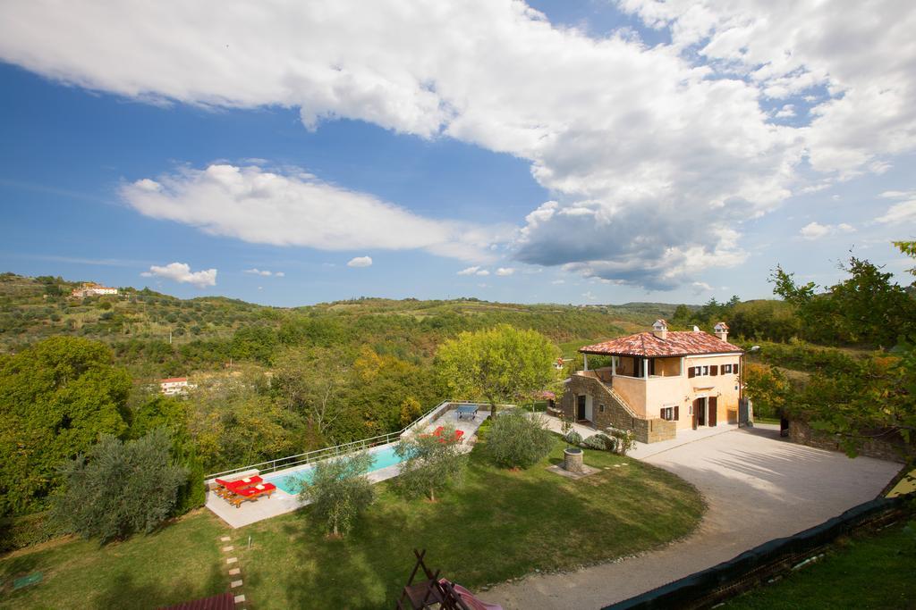 Villa Momiano With Private Pool Momjan Eksteriør bilde