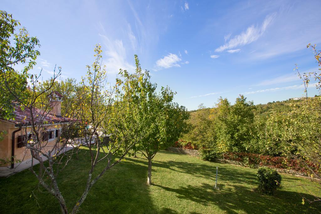 Villa Momiano With Private Pool Momjan Eksteriør bilde