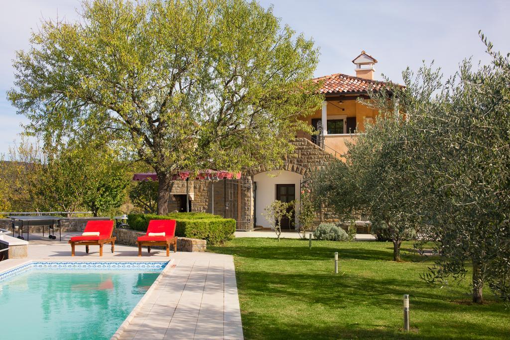 Villa Momiano With Private Pool Momjan Eksteriør bilde